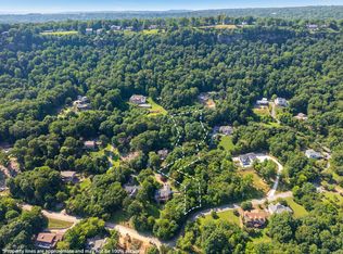 1425 Sunset Dr, Signal Mountain, TN 37377