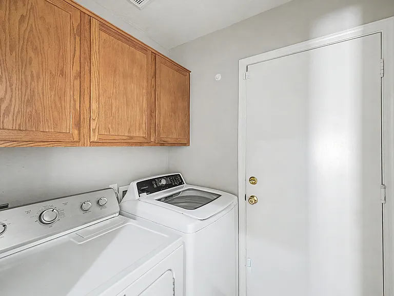 1321 N Malibu Ln — Photo 23