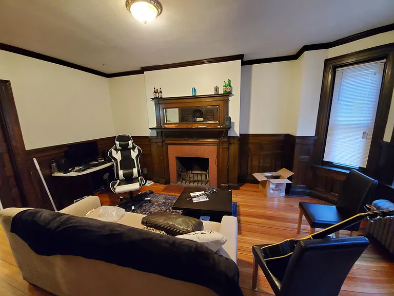 533 Newbury St #1 — Photo 16