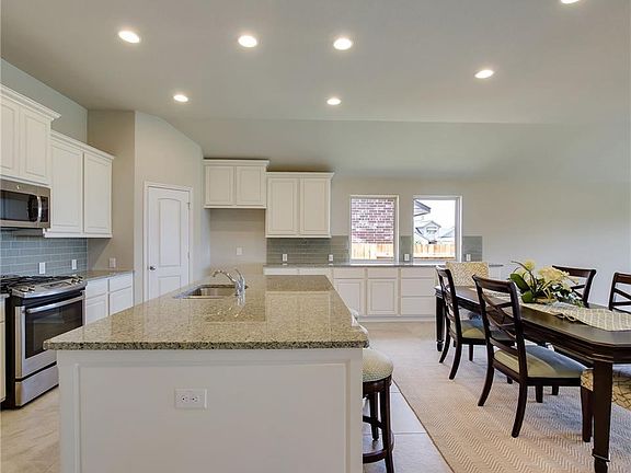 5th image of 6104 Lake Teravista Way
