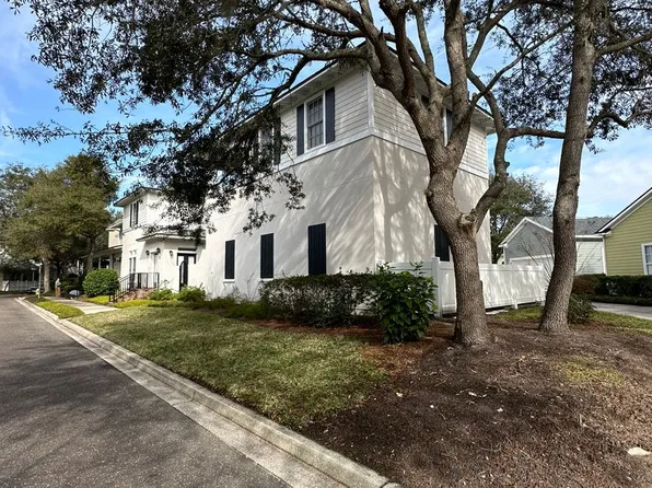 1896 Floyd St, Fernandina Beach, FL 32034