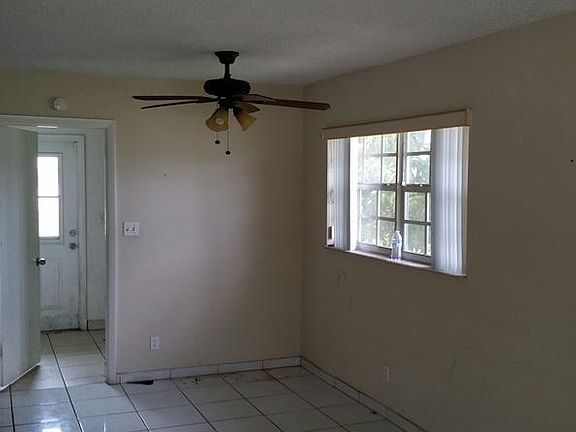 5th image of 1049 NW 29th Ter