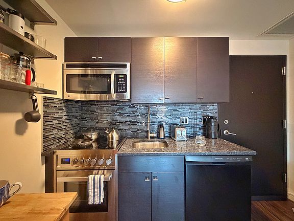 4th image of 603 4th Ave APT 4B