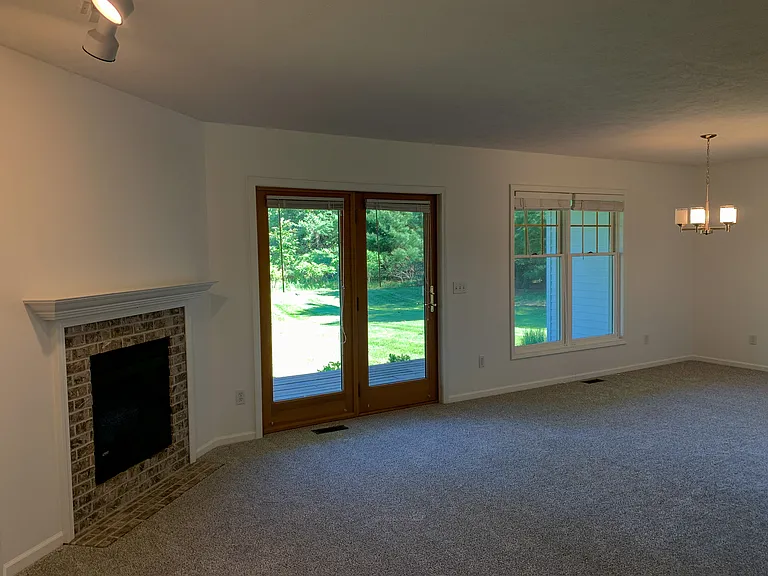 3878 Janice Ln — Photo 11