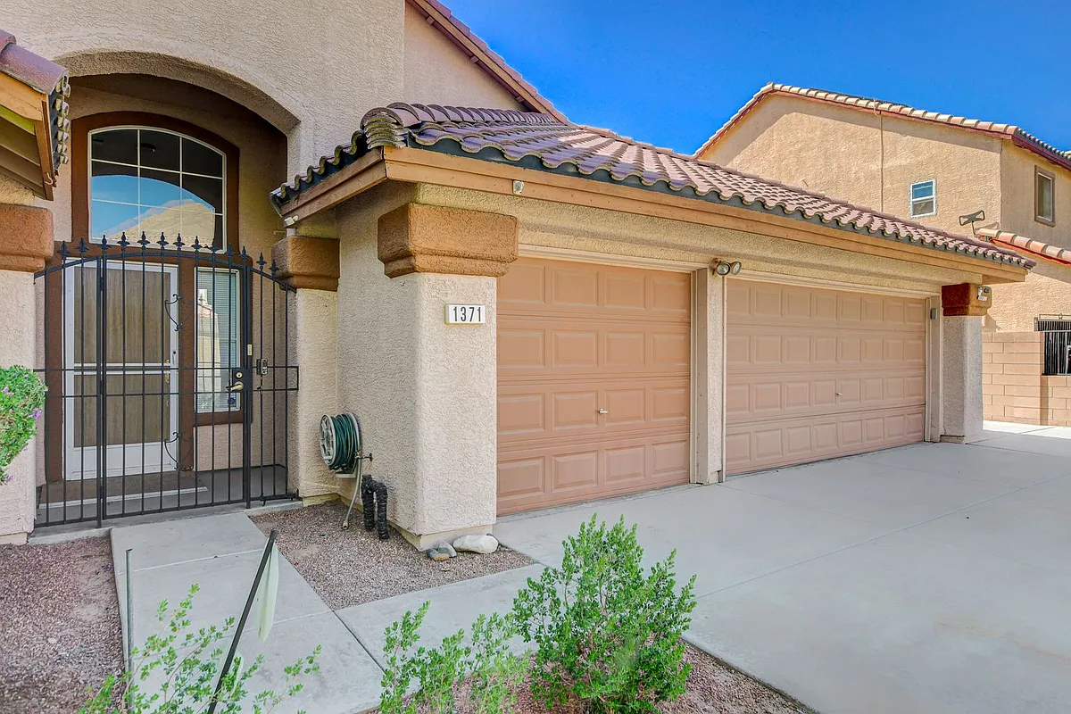Building Photo - 1371 Aultman Ct