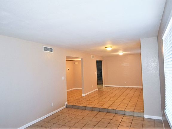 4th image of 4527 W Sweetwater Ave