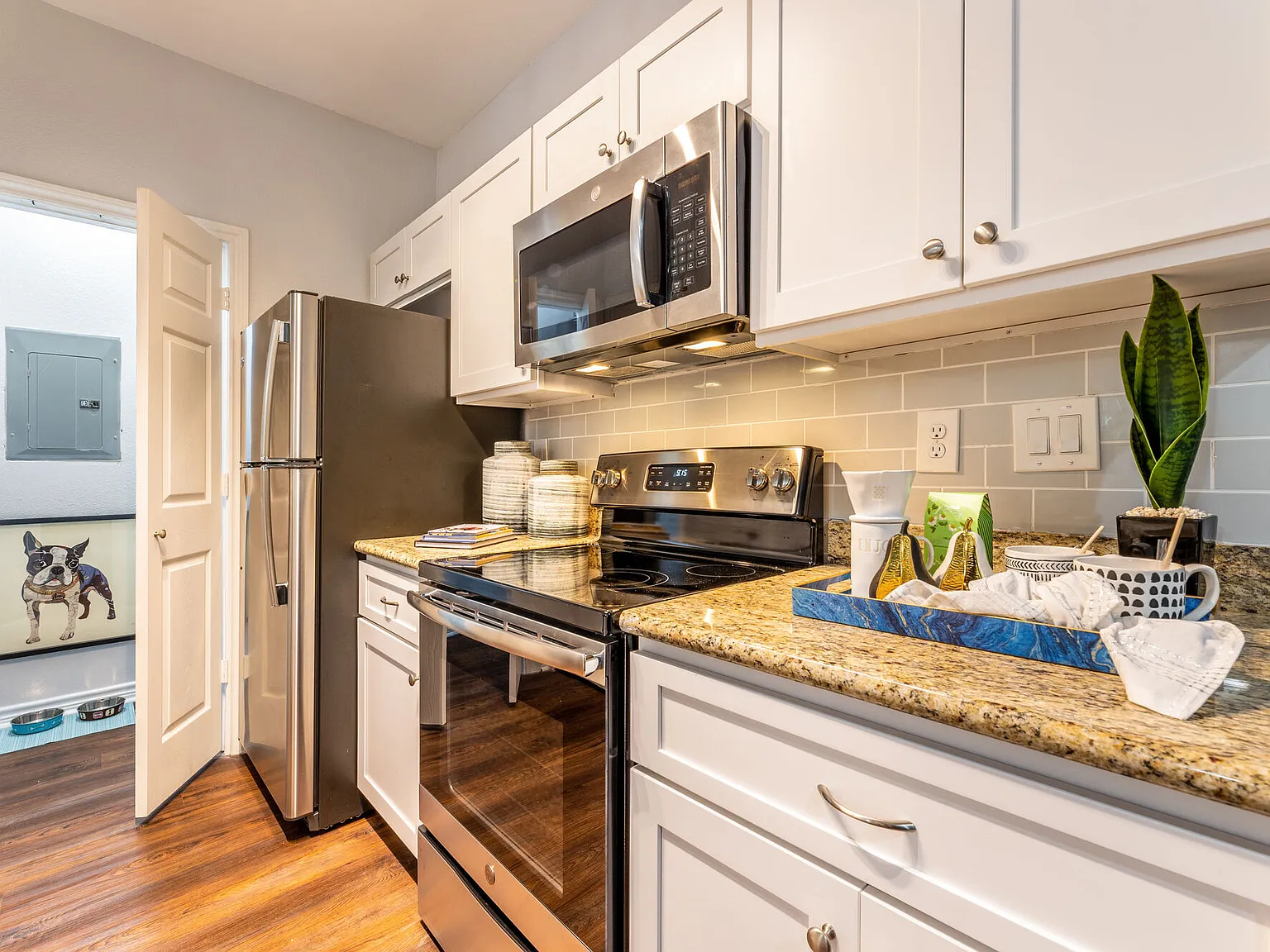 Lakebridge Apartments — Photo 4