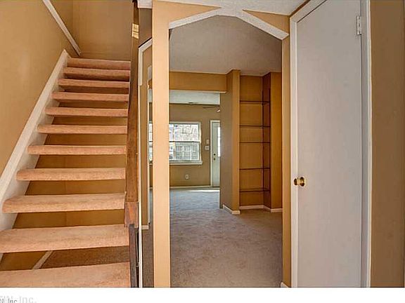 3rd image of 725 Biltmore Dr