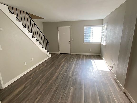 3rd image of 1517 T St APT 1