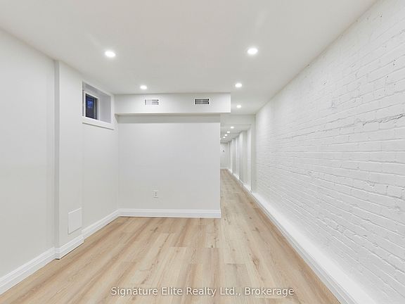 5th image of 927 Kingston Rd