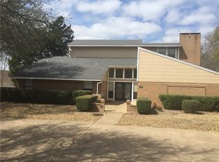 400 Robin Rd, Cedar Hill, TX 75104