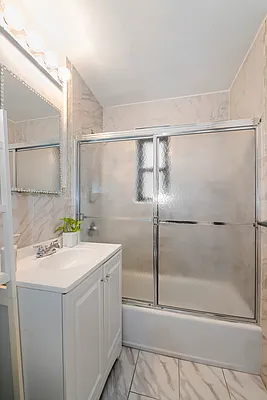 Sold by Compass | media 18