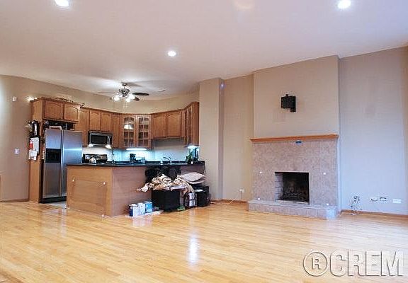 2nd image of 1119 N Winchester Ave #3