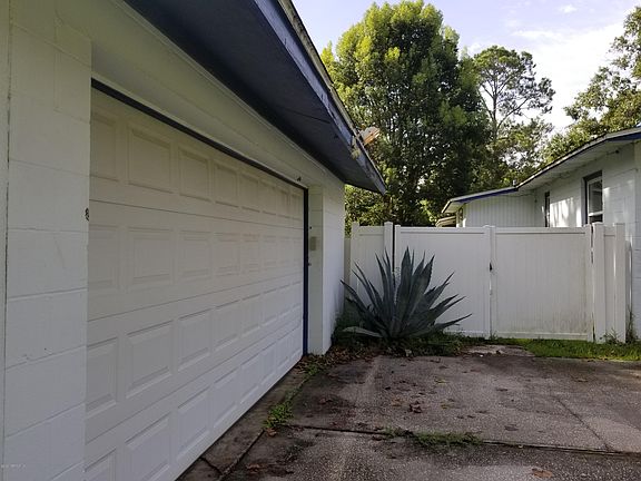 2nd image of 1183 Pangola Dr