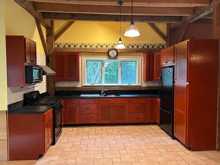 260 Richard Rd — Photo 8