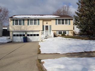 478 Teakwood Ter, Williamsville, NY 14221