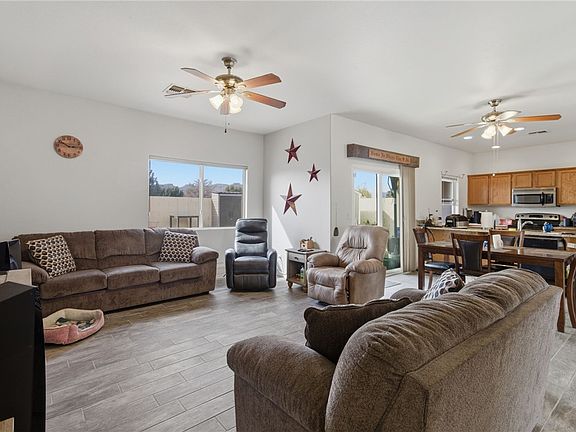 3rd image of 3851 Heritage Lane