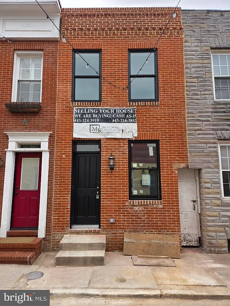 22 S Castle St photo 1