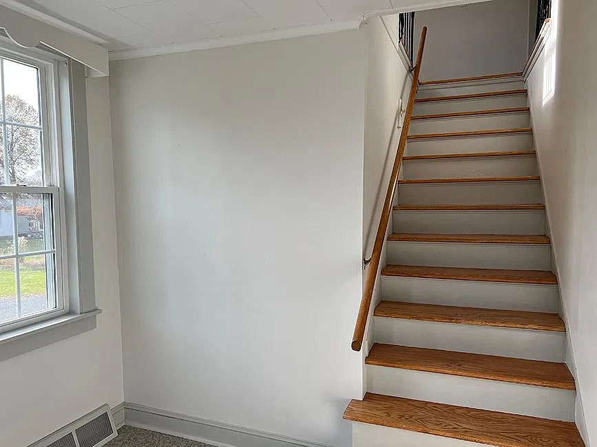 2 bed, 1150 sqft, $1,949 — Photo 3
