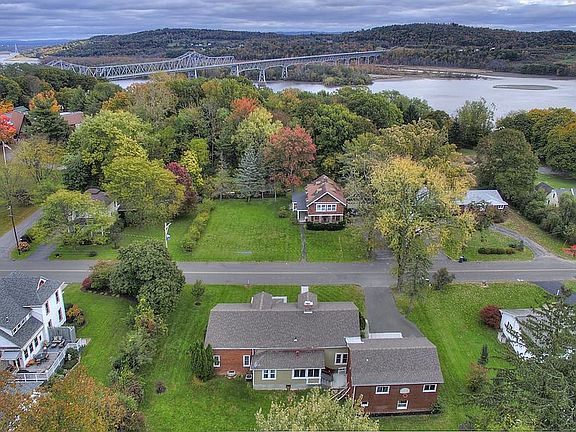3rd image of 31 Woodland Ave