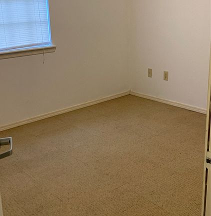 3rd image of 500 E K St #11