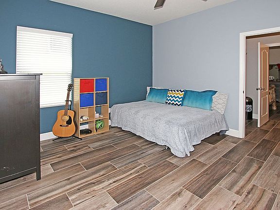 3rd image of 2033 Sandy Garden Ln