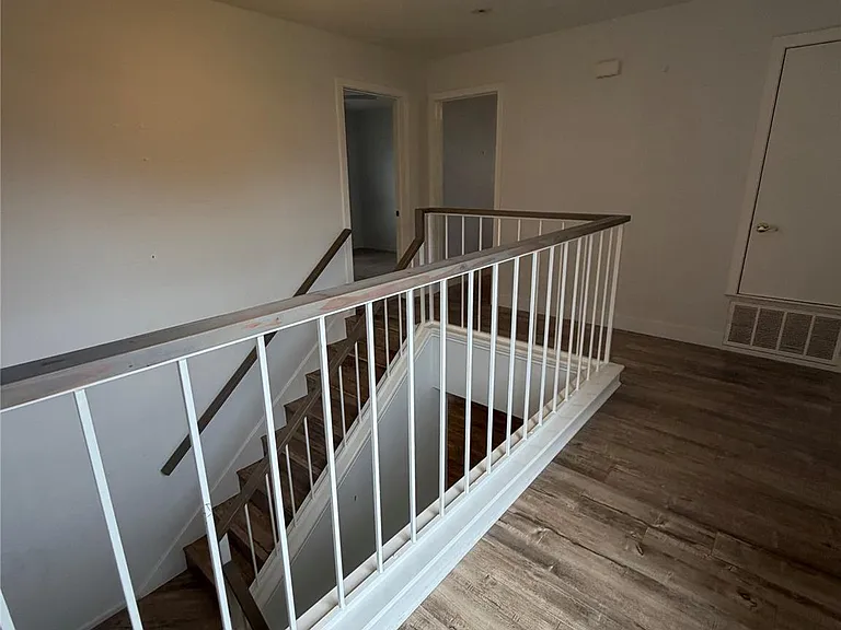 17844 Park Valley Dr — Photo 24