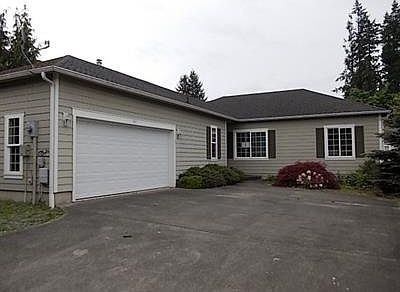4th image of 587 47th Ave SE