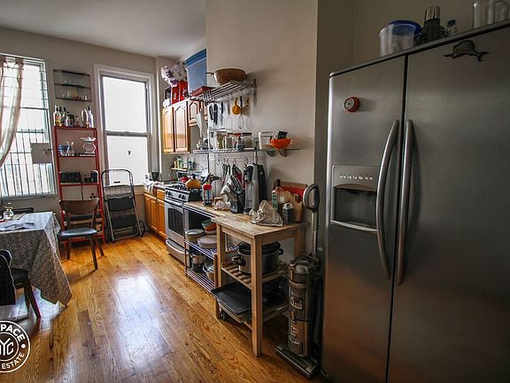 5th image of 175 Troutman St APT 3R
