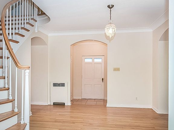 3rd image of 3 E Hannum Blvd