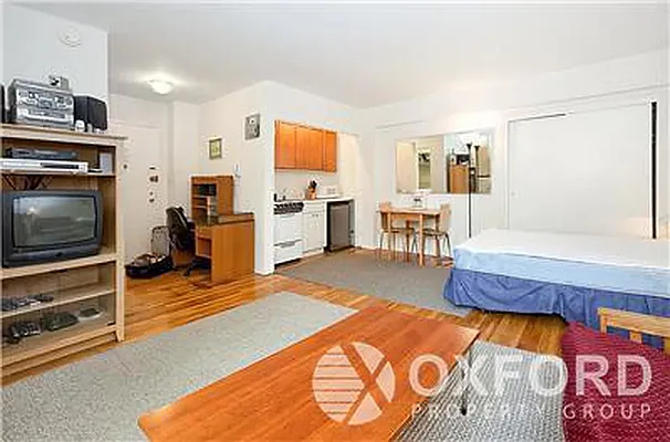 Rented by Oxford Property Group | media 4
