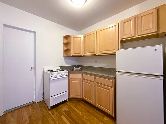 Rented by Compass | media 12