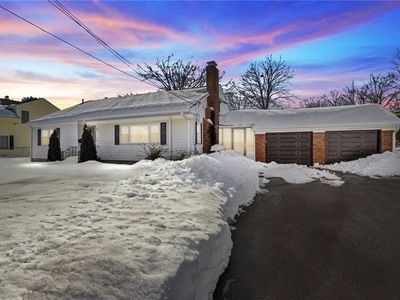 48 Rowley St, Providence, RI, 02909