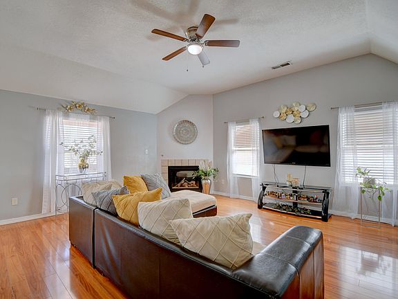 5th image of 10532 Napoli St NW