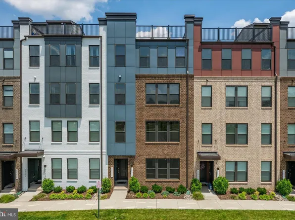 20316 Newfoundland Sq, Ashburn, VA 20147