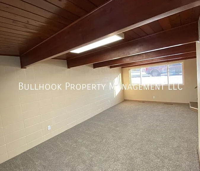 623 13th St — Photo 17