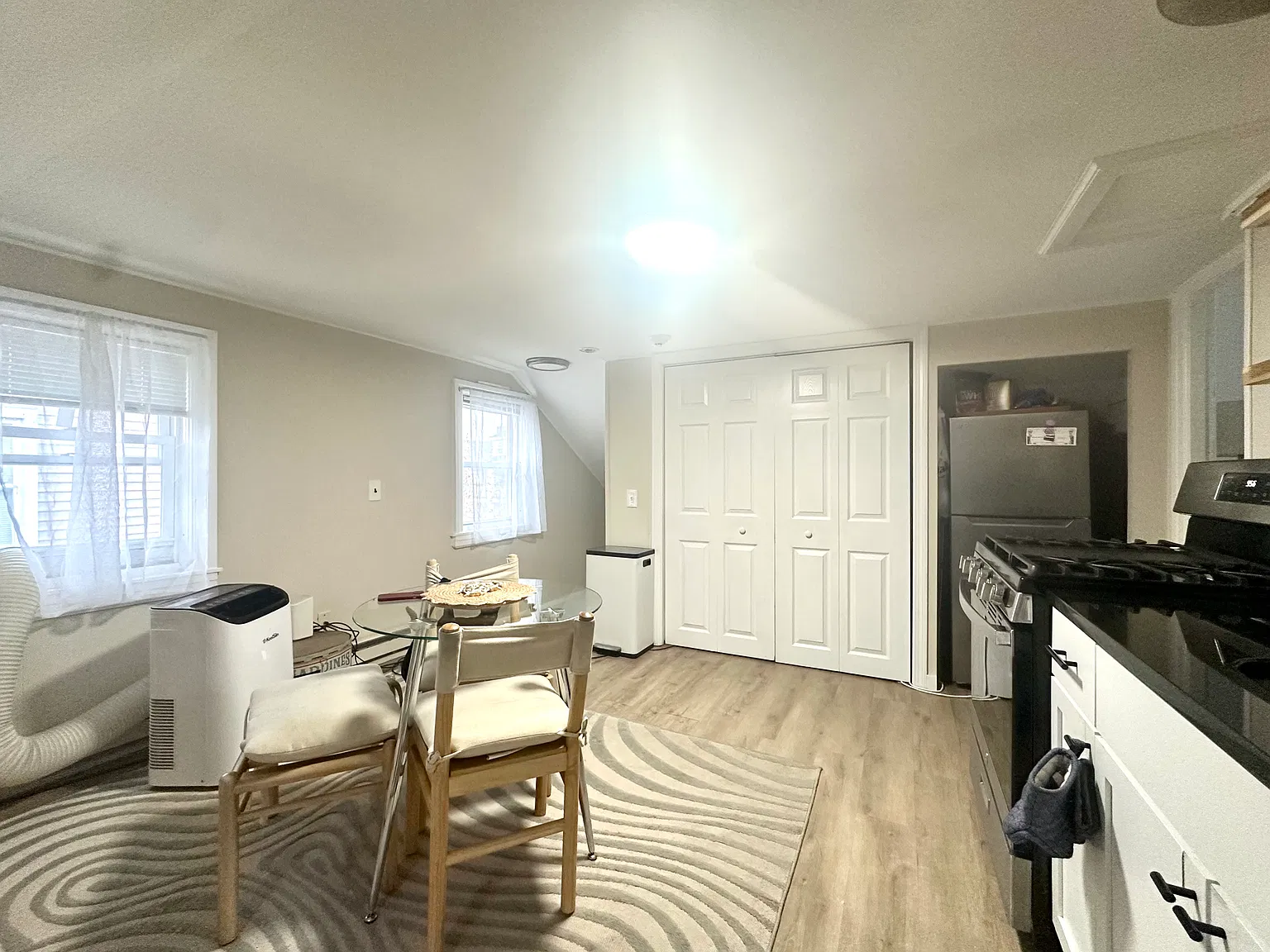 1 bed, 650 sqft, $1,575 — Photo 3