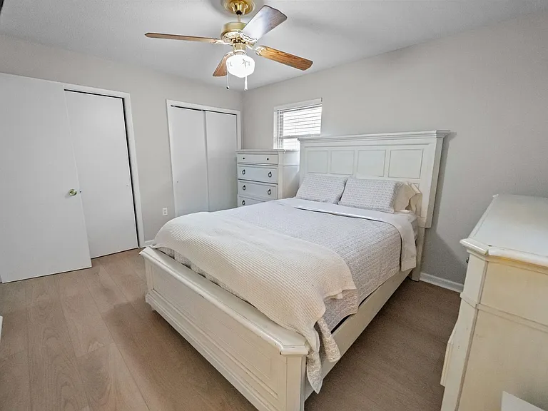 6 Monica Blvd — Photo 21