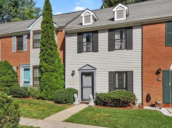 13 Poplar Circle, Peekskill, NY 10566