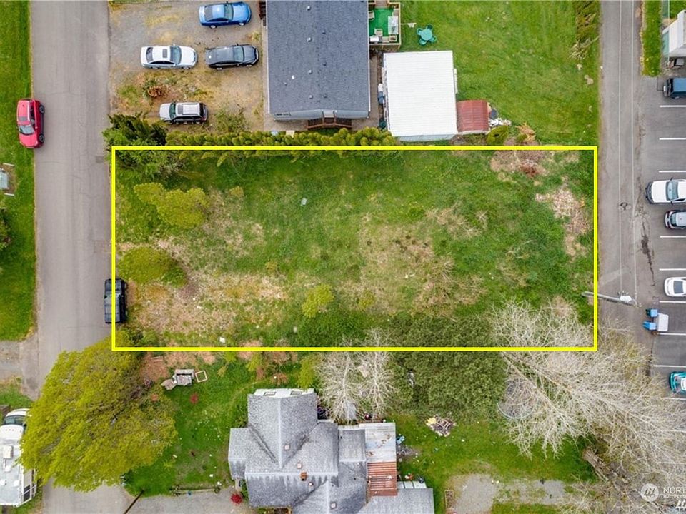 1st image of 1013 Centralia Ave