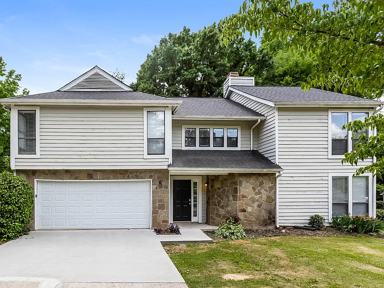 20 Briar Gate Ln — Photo 1