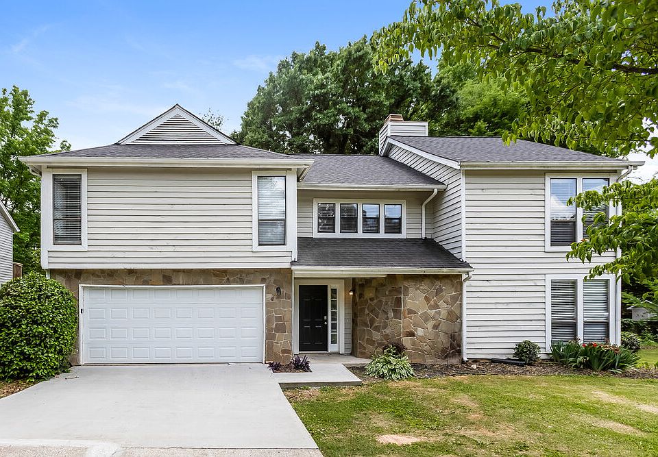 1st image of 20 Briar Gate Ln