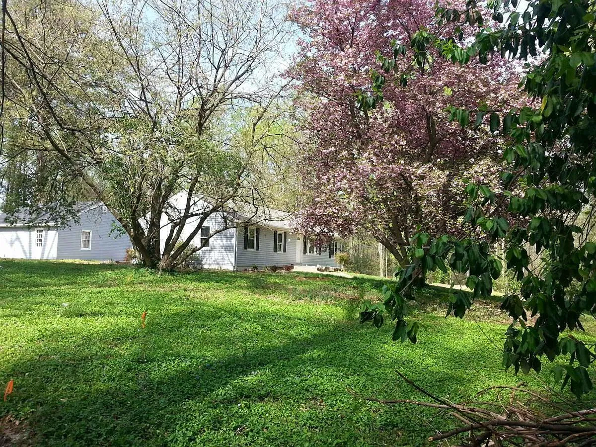 3 bed, 1546 sqft, $2,100 — Photo 1