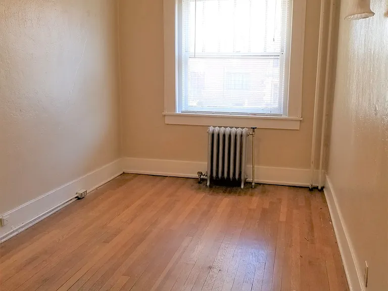 975 N Washington St #1 — Photo 8
