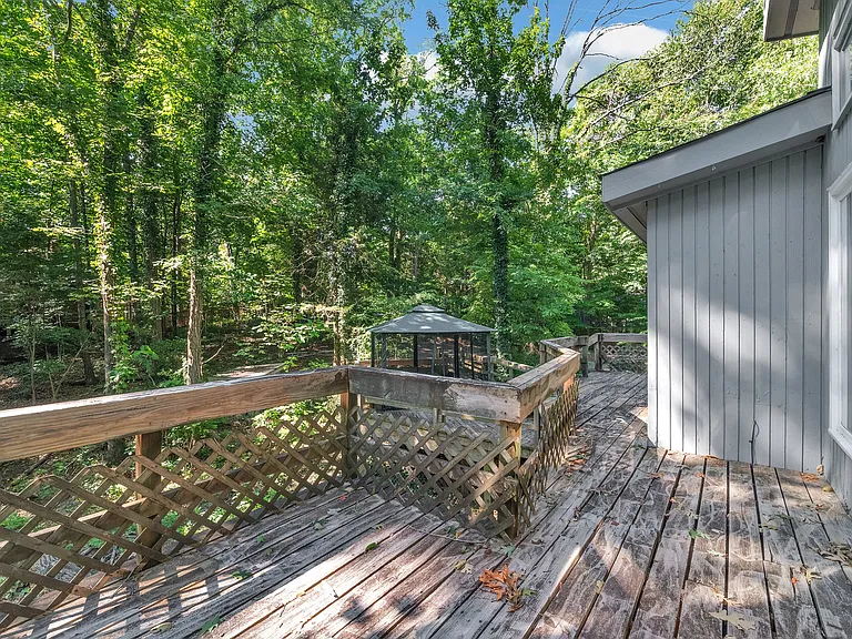 Knollwood Ct — Photo 9