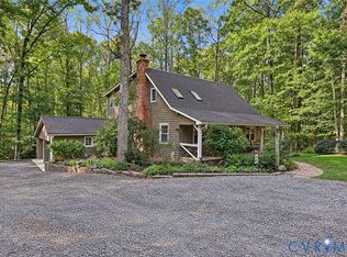 2401 Dorothea Ln, Maidens, VA 23102