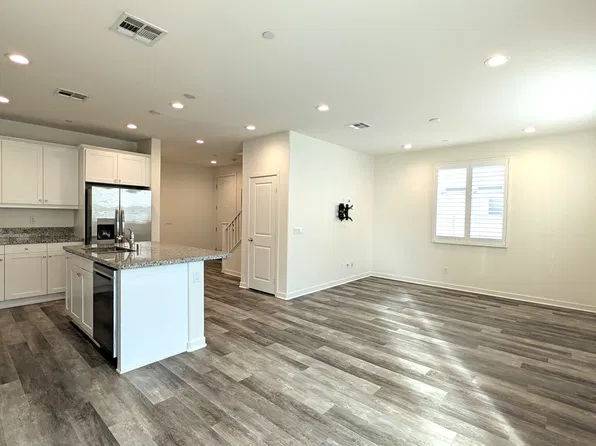4135 Mission Tree Way, Oceanside, CA 92057