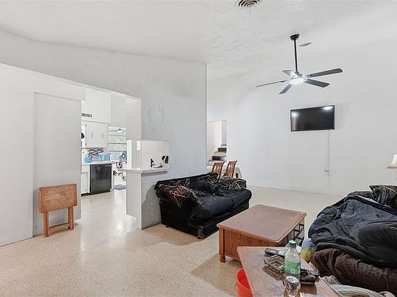 4th image of 11830 86th Ave