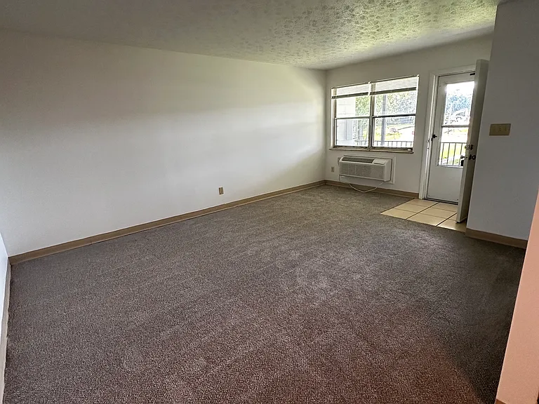 54 N Williams St #3 — Photo 2