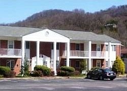1st image of 800 Locust St APT 4